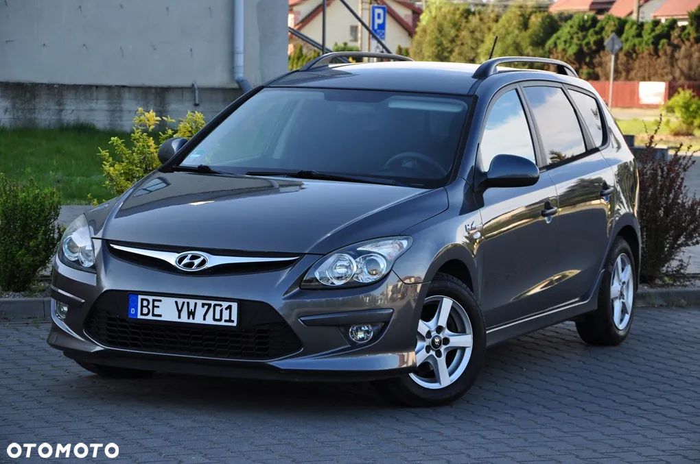 Hyundai i30 i30cw 1.6 CRDi blue Classic - 1
