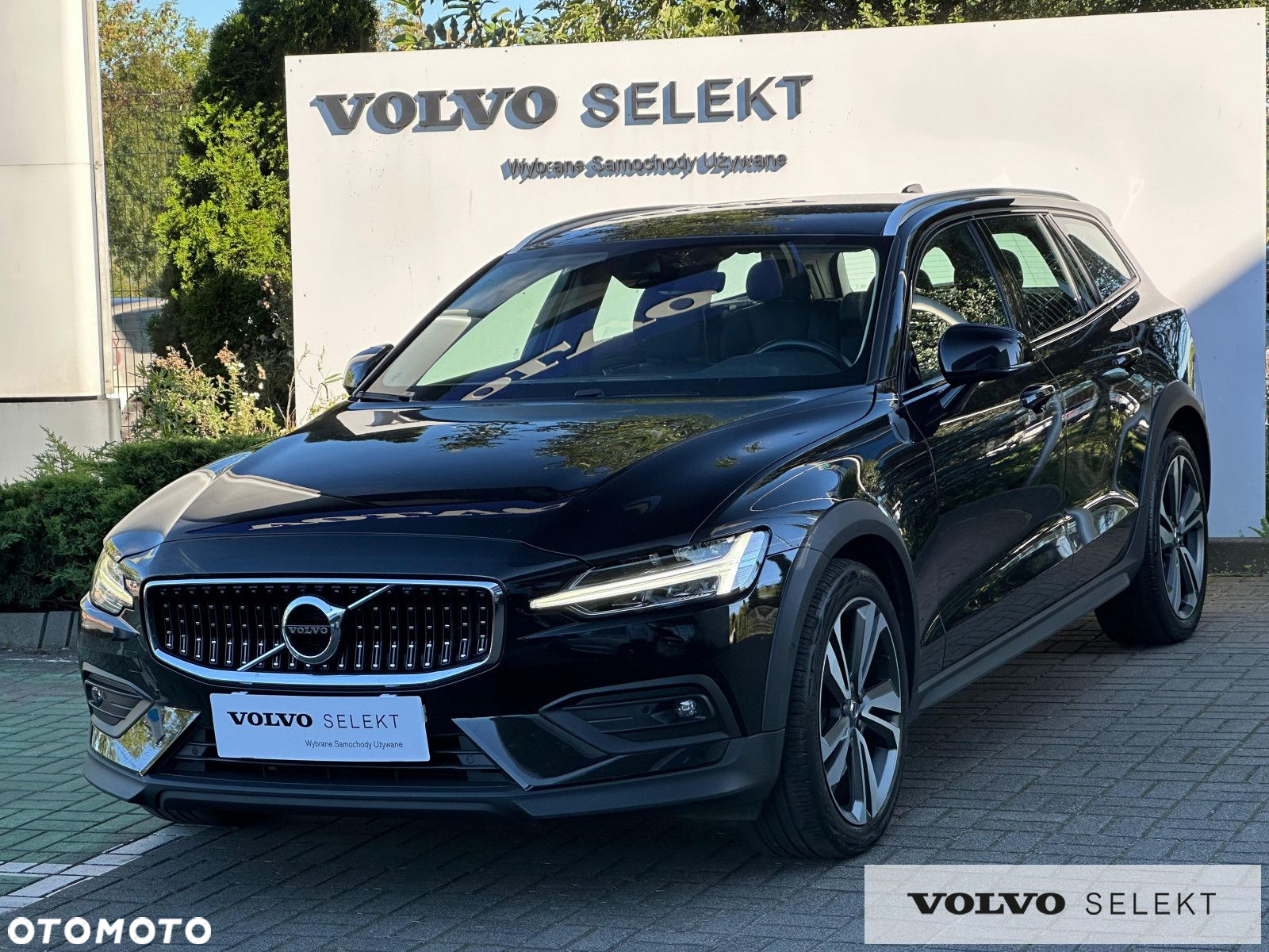 Volvo V60 Cross Country - 10