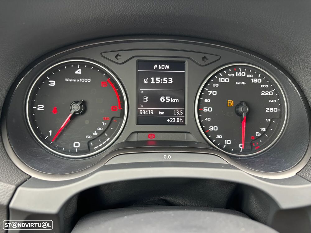 Audi A3 Sportback 1.6 TDI Advance Ultra - 29