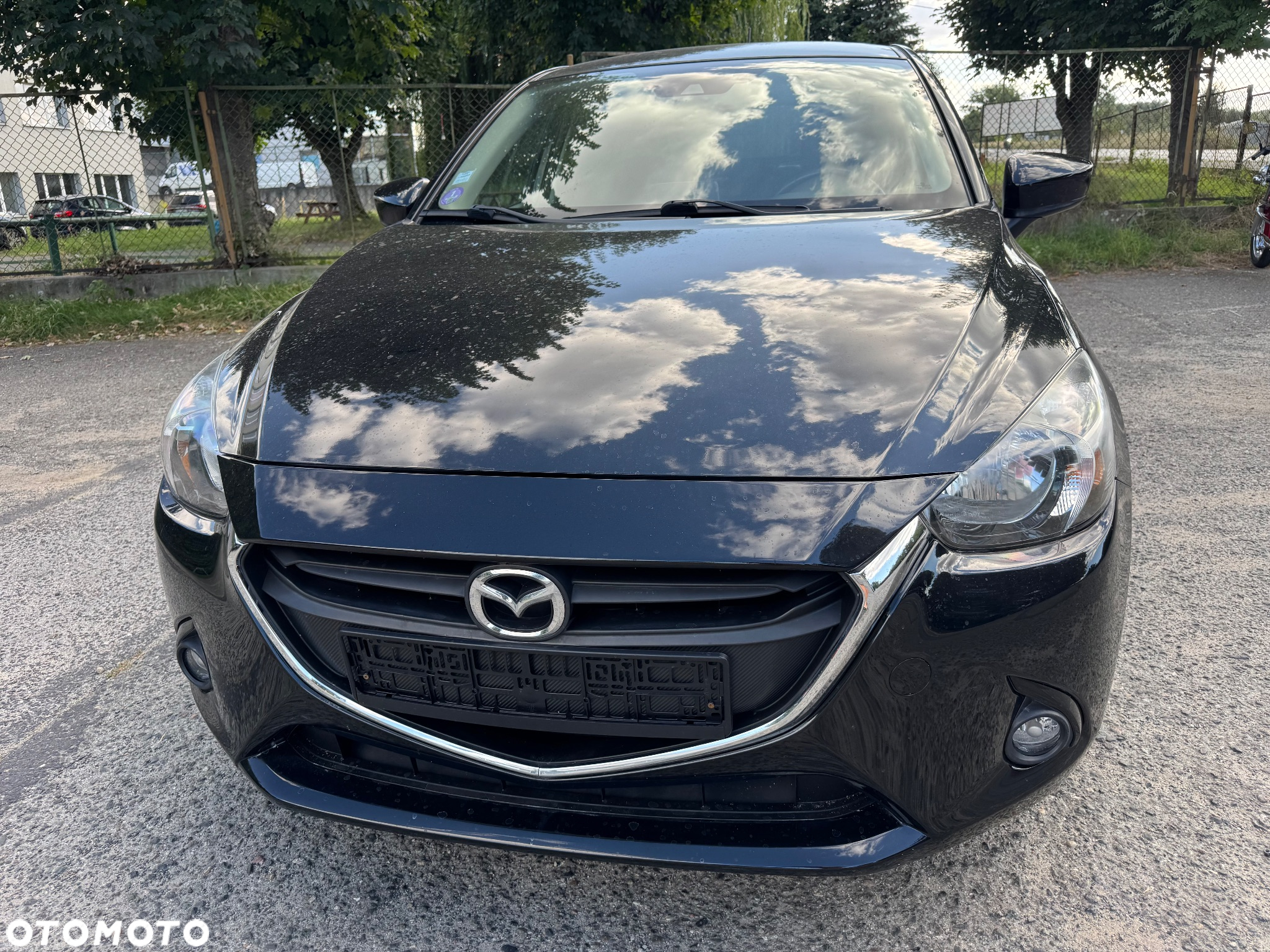 Mazda 2 - 3