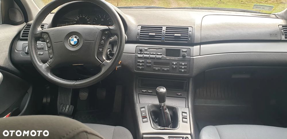 BMW Seria 3 318i - 8