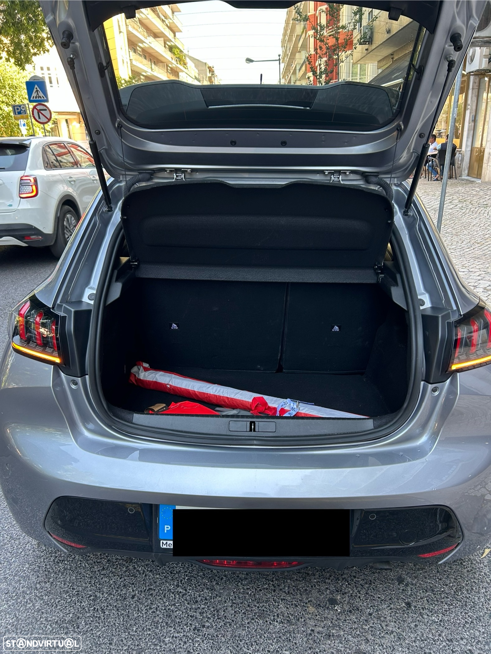 Peugeot 208 1.2 PureTech Allure Pack EAT8 - 12