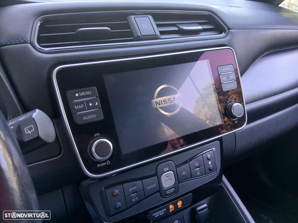 Nissan Leaf N-Connecta - 11