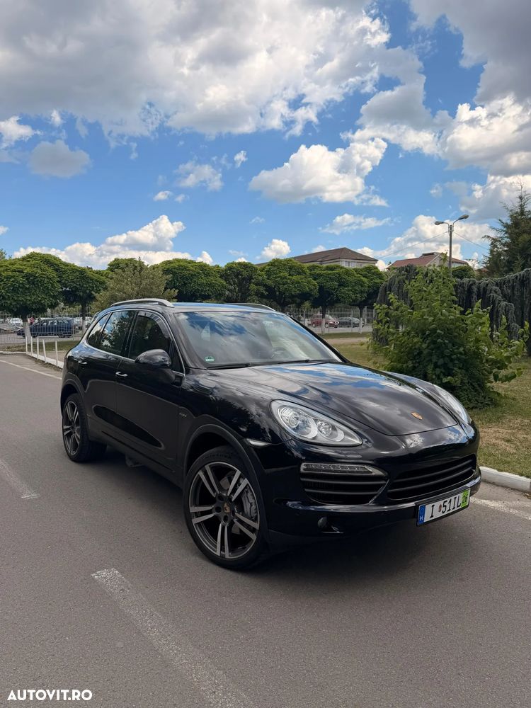 Porsche Cayenne - 1