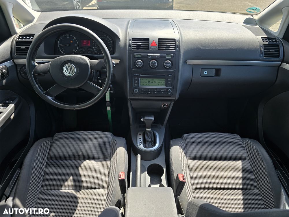Volkswagen Touran 2.0 TDI DPF DSG Comfortline - 9