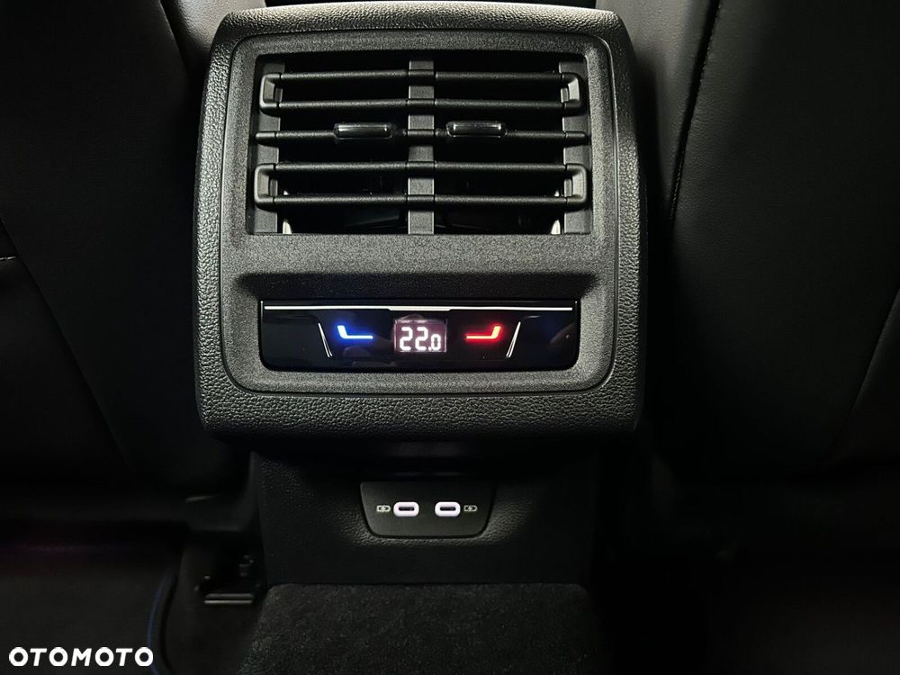 Volkswagen Golf - 26