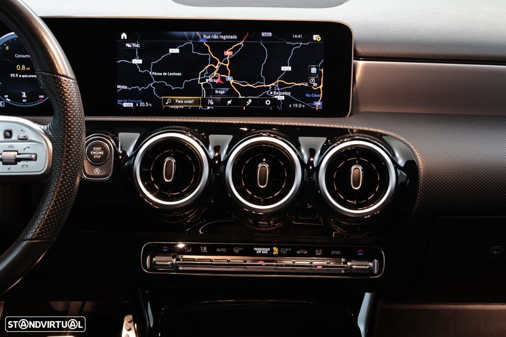 Mercedes-Benz A 200 AMG Line - 17