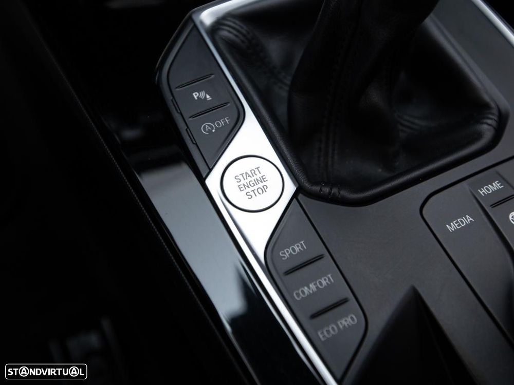 BMW 116 d Corporate Edition M — fotografia 17