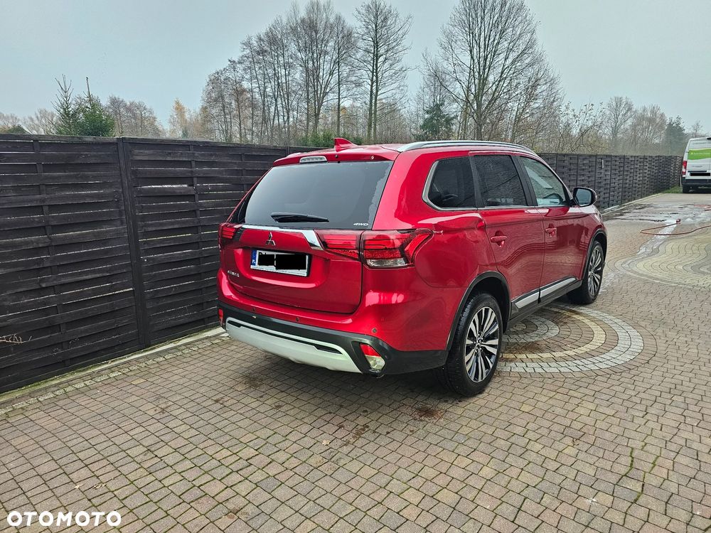 Mitsubishi Outlander 2.0 Intense + Navi 4WD CVT - 4