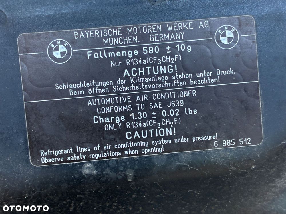 BMW 1 E87 668/9 KOD LAK  MASKA POKRYWA SILNIKA - 16