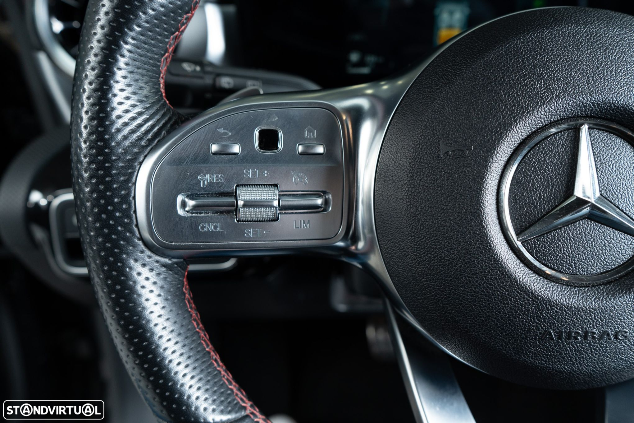 Mercedes-Benz CLA 180 Shooting Brake 7G-DCT AMG Line - 26