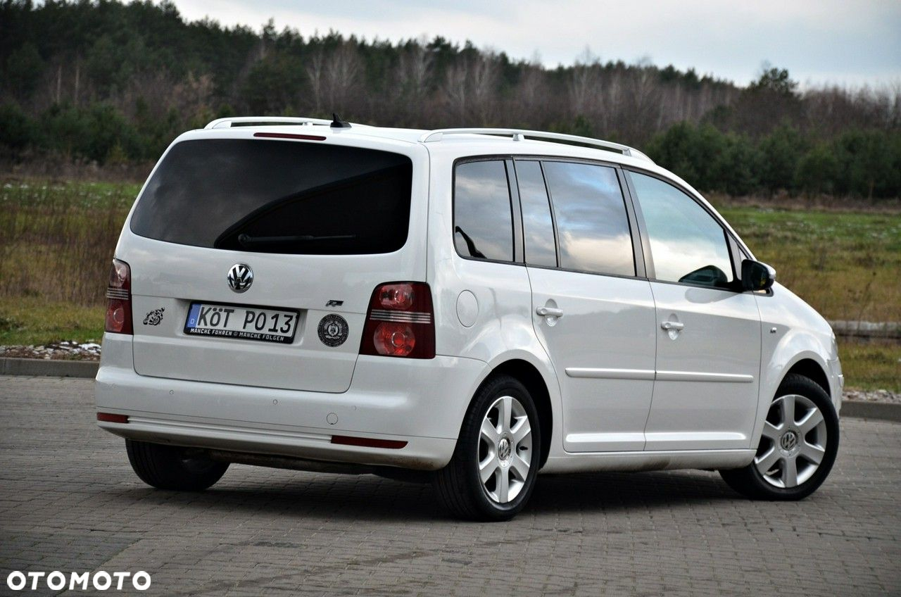 Volkswagen Touran - 28