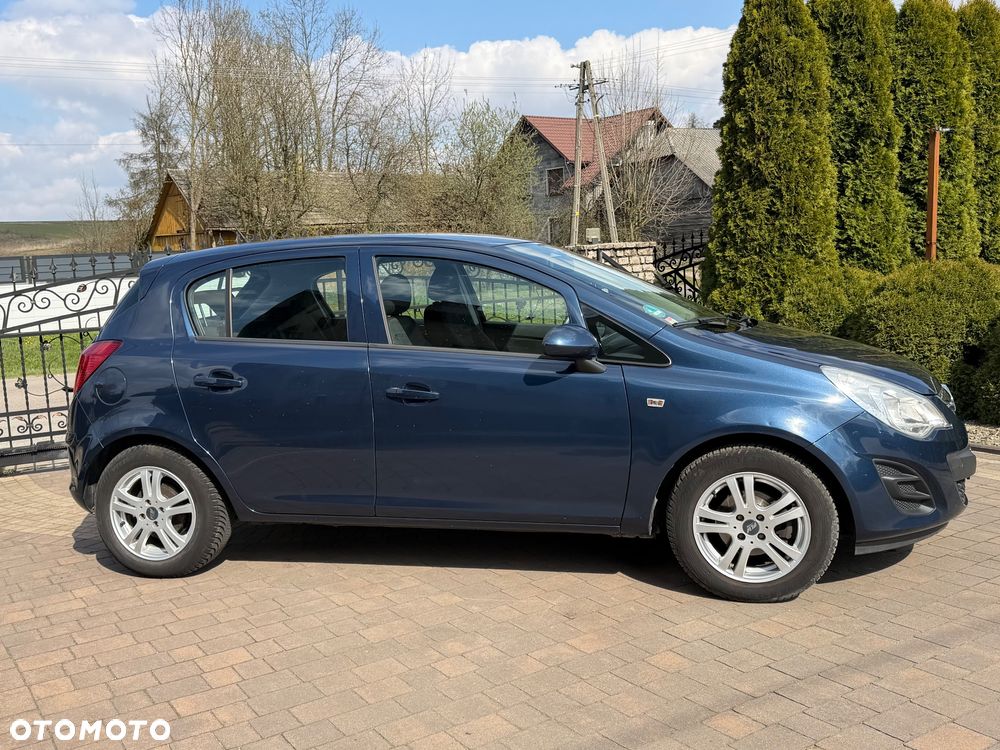 Opel Corsa 1.4 16V Cosmo - 22