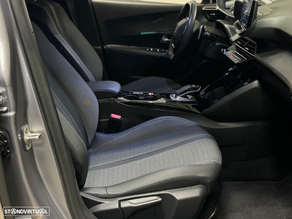 Peugeot 2008 1.2 PureTech Allure Pack EAT8 - 9