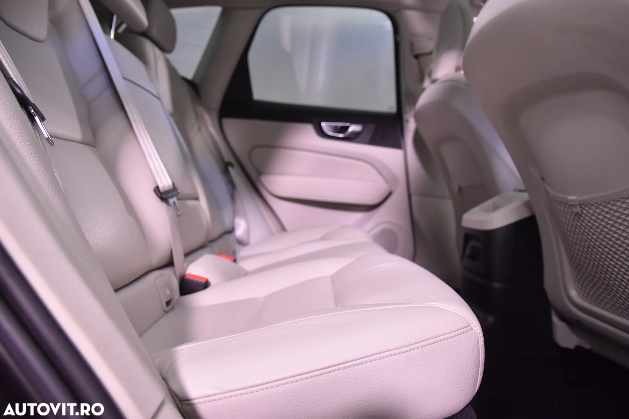 Volvo XC 60 Recharge T8 Twin Engine eAWD Inscription - 12