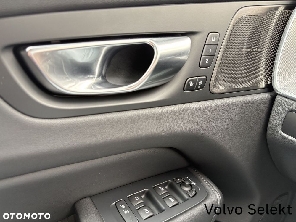 Volvo XC 60 - 18