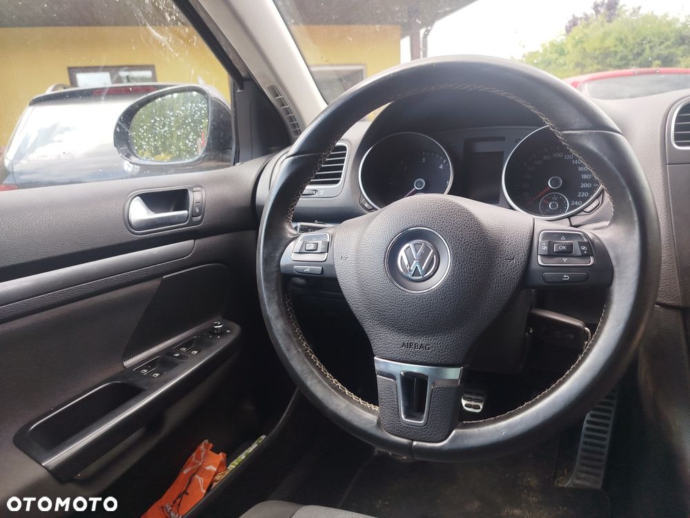 Volkswagen Golf - 5