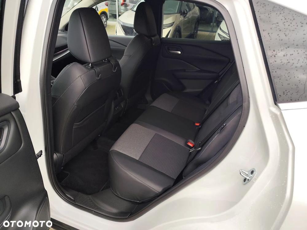 Nissan Qashqai 1.3 DIG-T mHEV N-Connecta Xtronic - 12