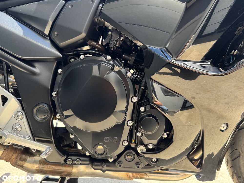 Suzuki GSX - 38