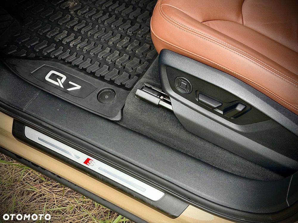 Audi Q7 ver-45-tdi-mhev-quattro-s-line-tiptr - 13