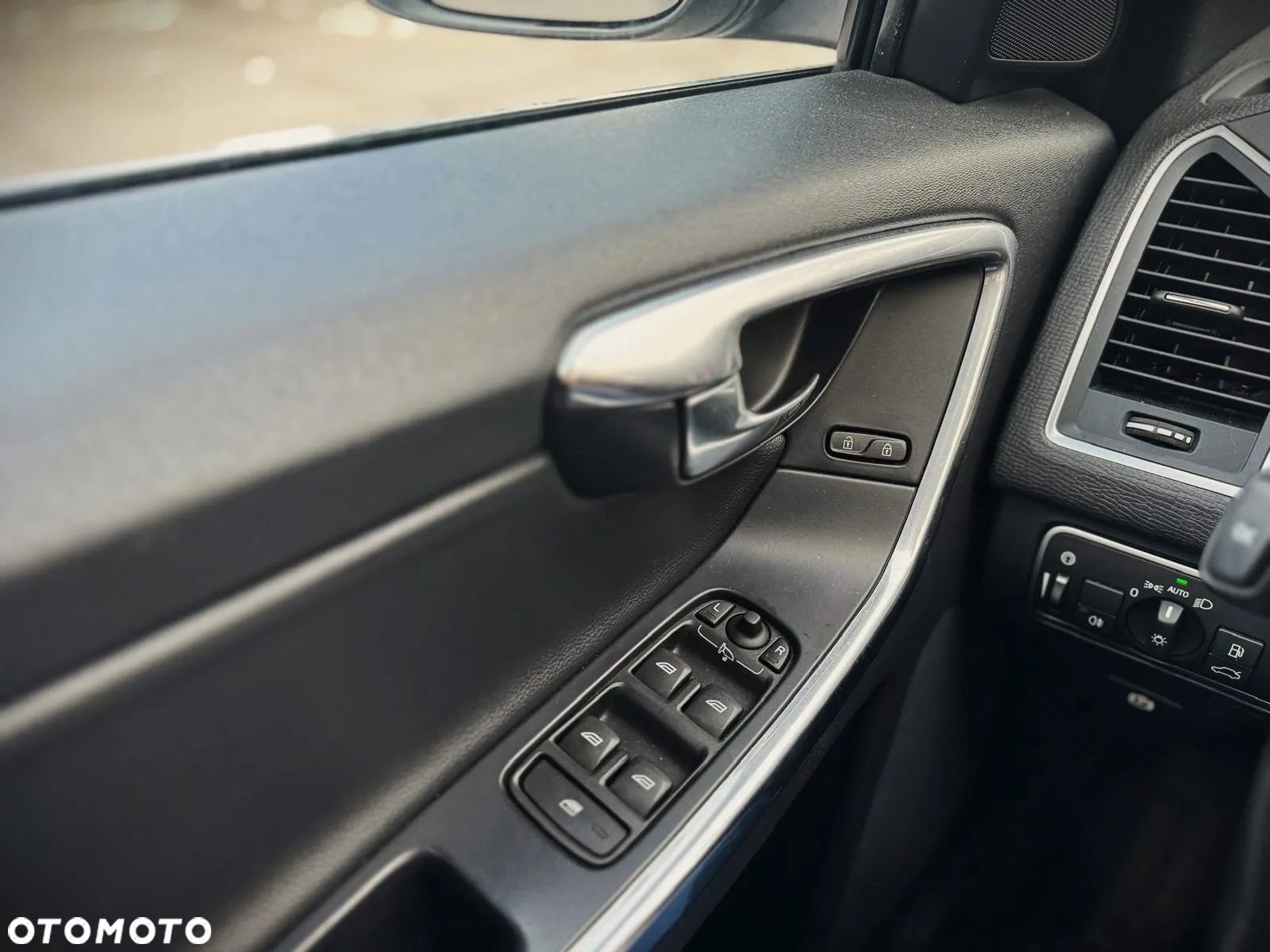 Volvo XC 60 - 11