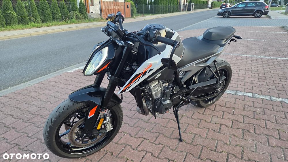 KTM Duke 790 - 1