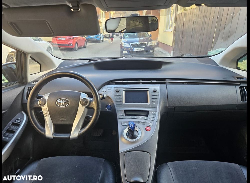 Toyota Prius - 7