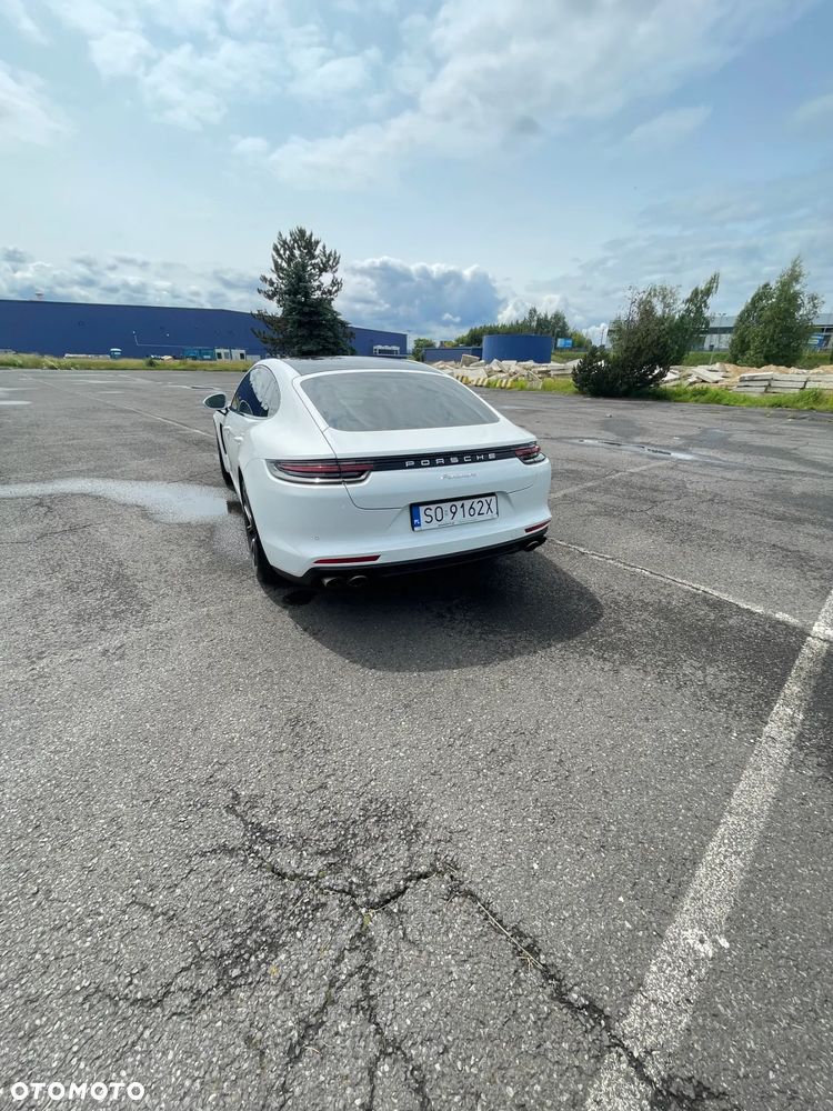 Porsche Panamera 4 - 6