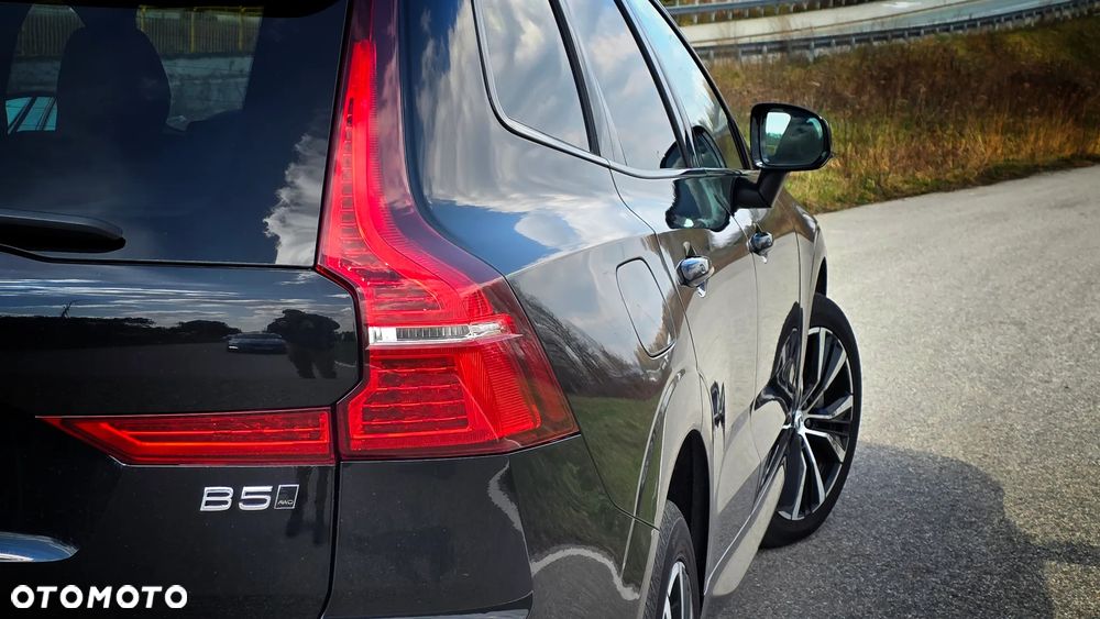 Volvo XC 60 B5 B AWD Plus Dark - 9