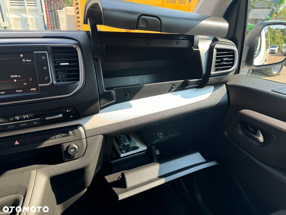 Opel Vivaro - 24