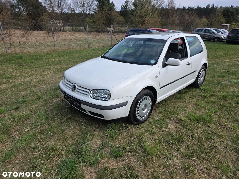 Volkswagen Golf 1.4 Sportline - 1