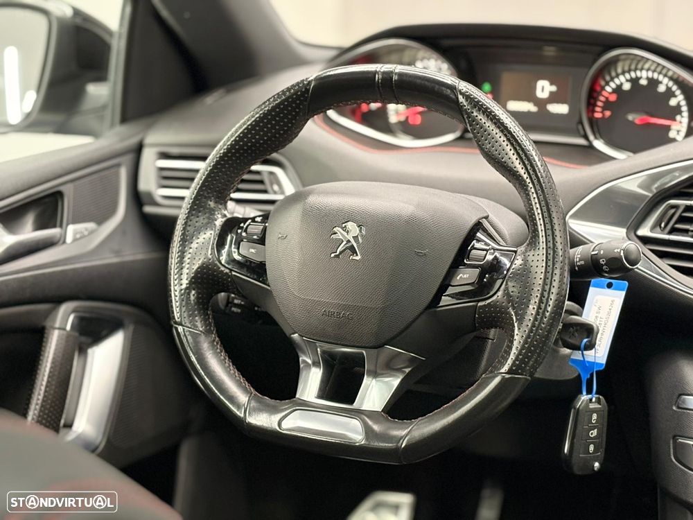 Peugeot 308 1.2 PureTech GT Line - 15
