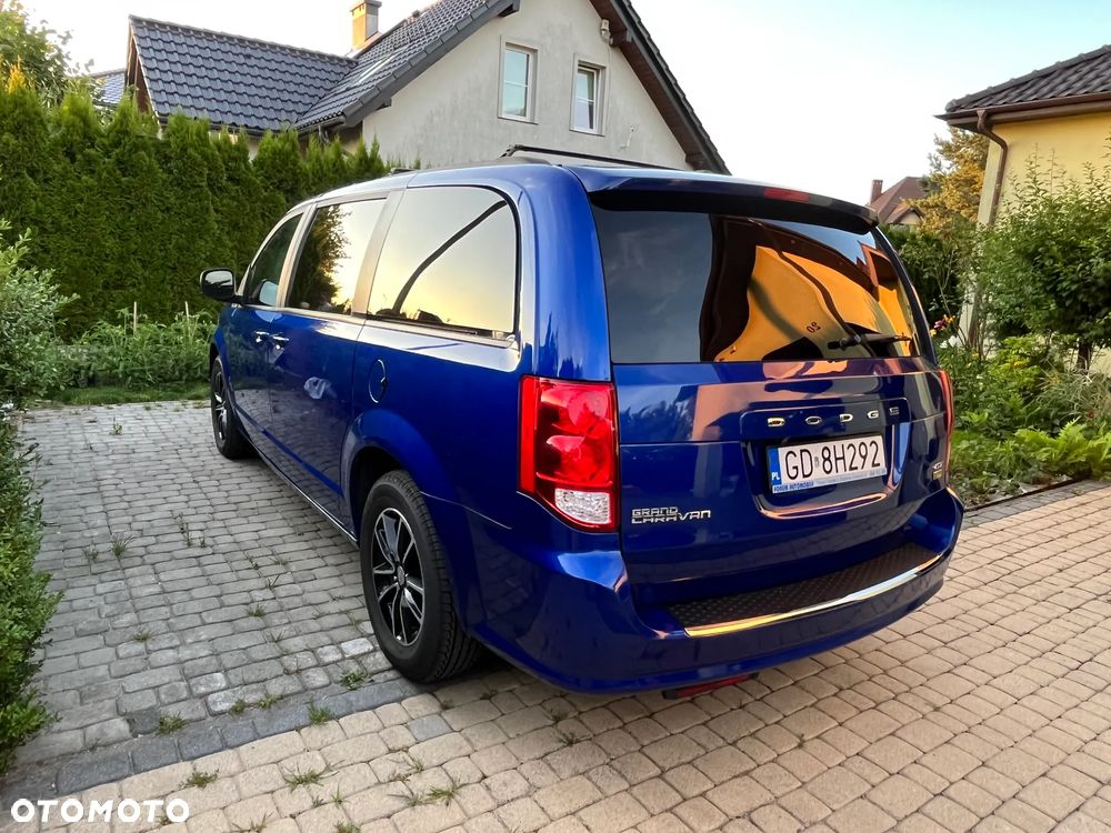 Dodge Grand Caravan 3.6 R/T - 7