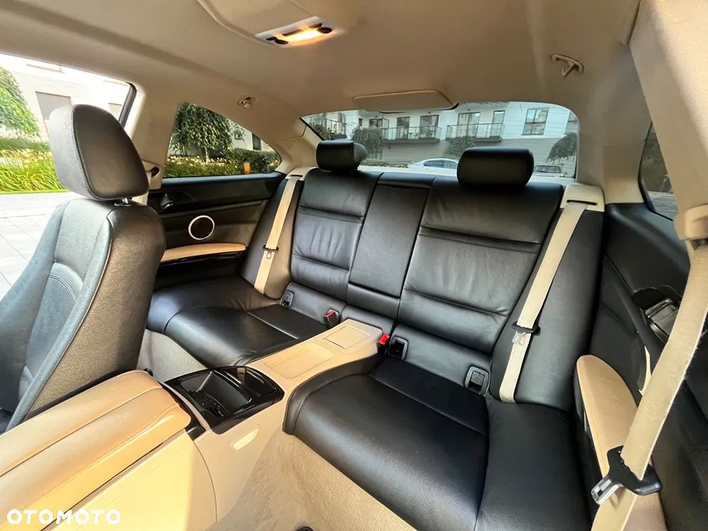 BMW Seria 3 320d Coupe - 12