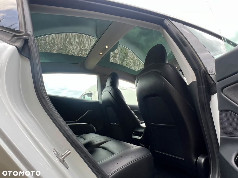 Tesla Model 3 Performance AWD - 21