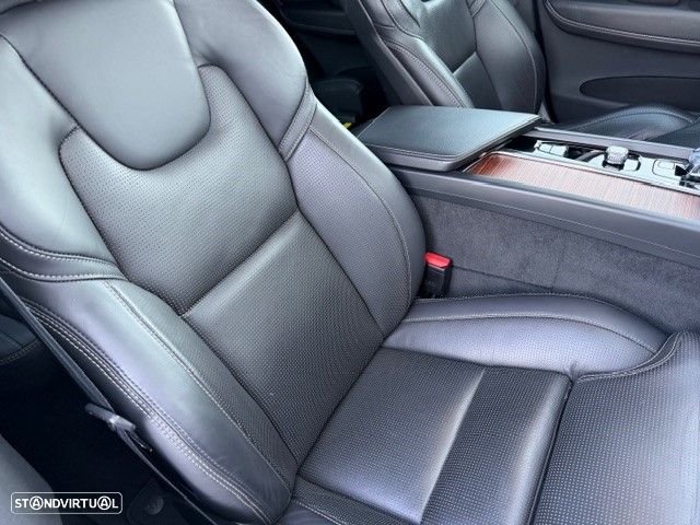 Volvo XC 60 2.0 T6 PHEV Plus Dark AWD - 13
