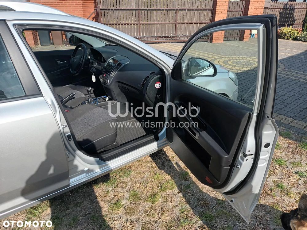 Kia Ceed - 13