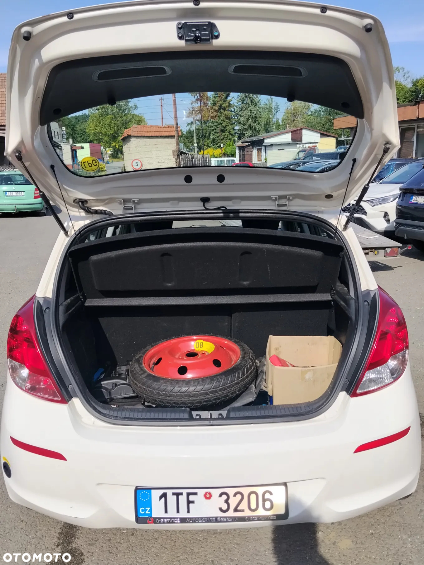 Hyundai i20 - 15