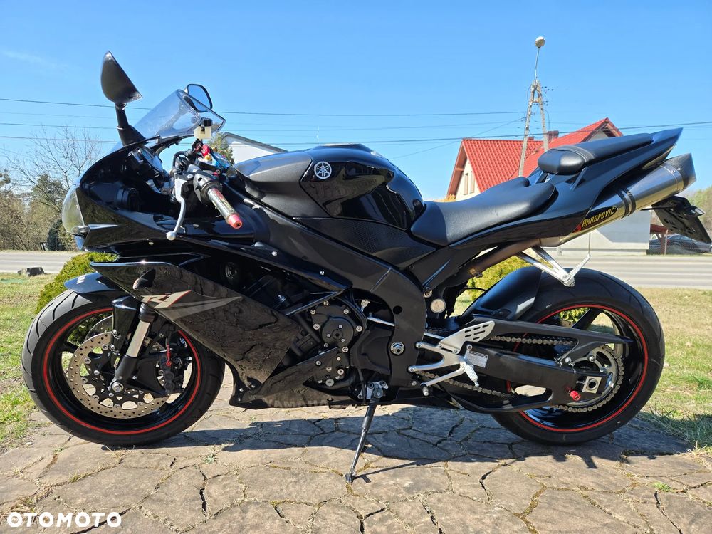 Yamaha R1 - 5
