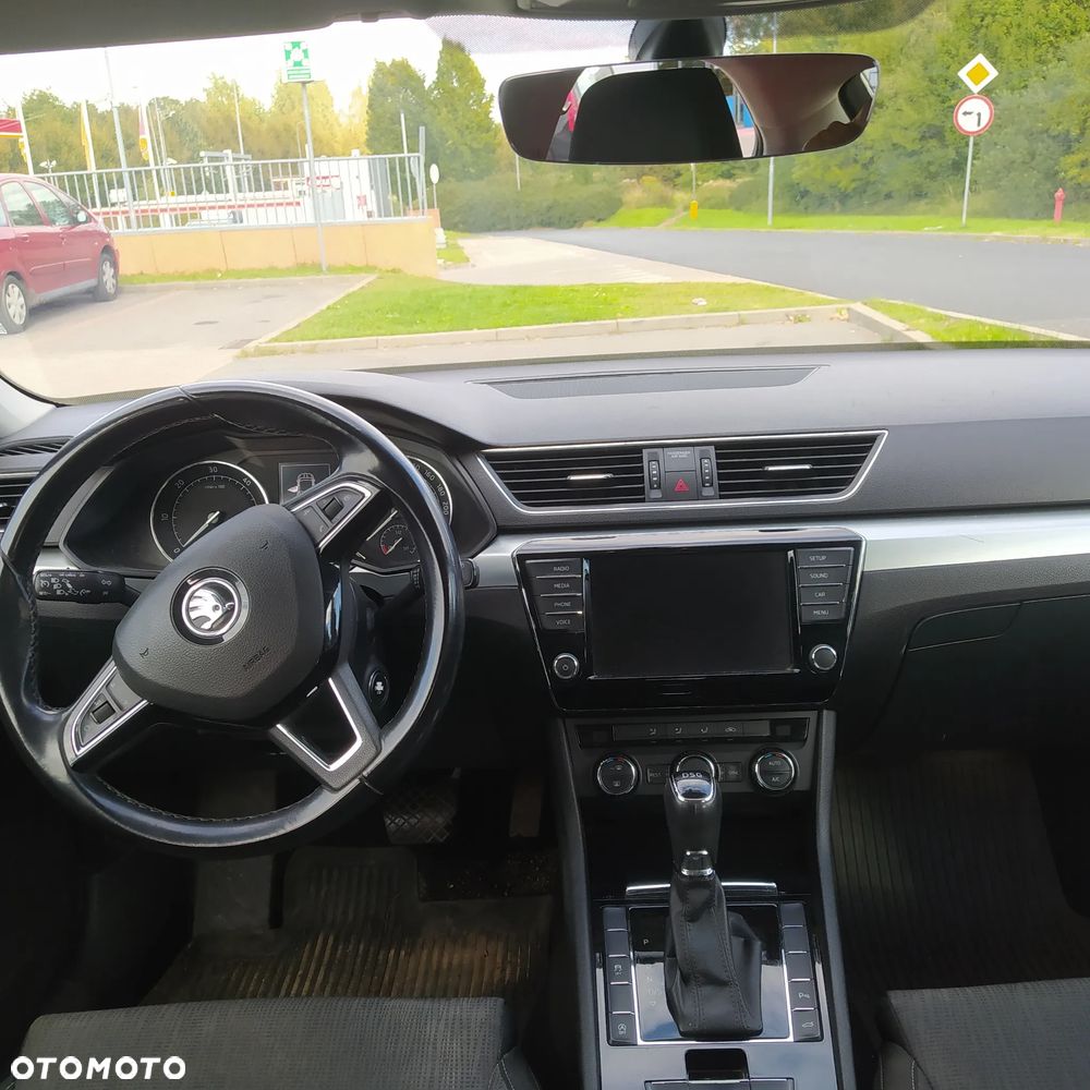 Skoda Superb 2.0 TDI Ambition DSG - 5