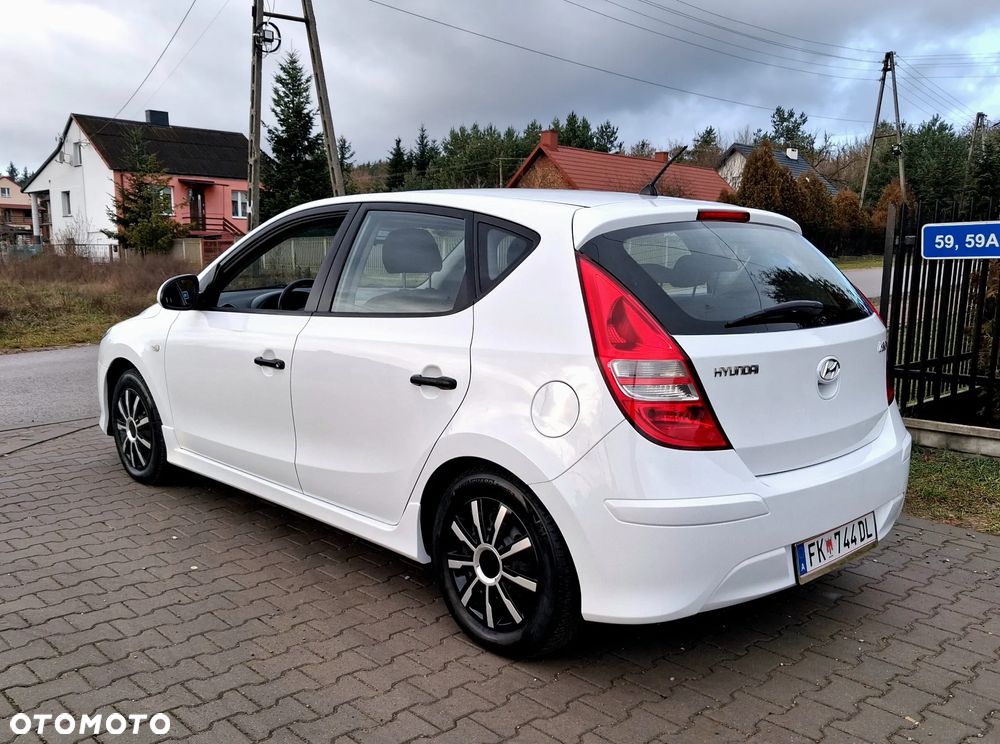 Hyundai i30 1.4 Blue Comfort - 4