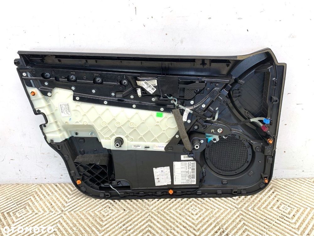 BOCZEK DRZWI PRAWY PRZÓD  MERCEDES-BENZ KLASA C T-Model (S204) 2007 - 2014 C 220 CDI (204.208) 125 - 5