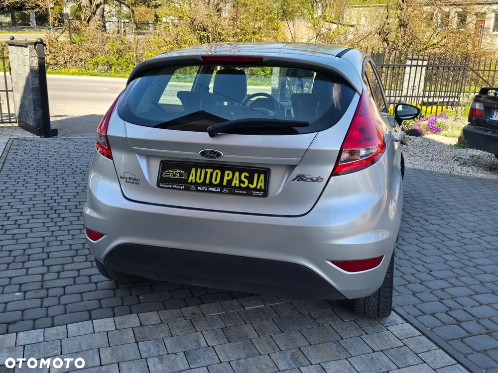 Ford Fiesta 1.25 Champions Edition - 11