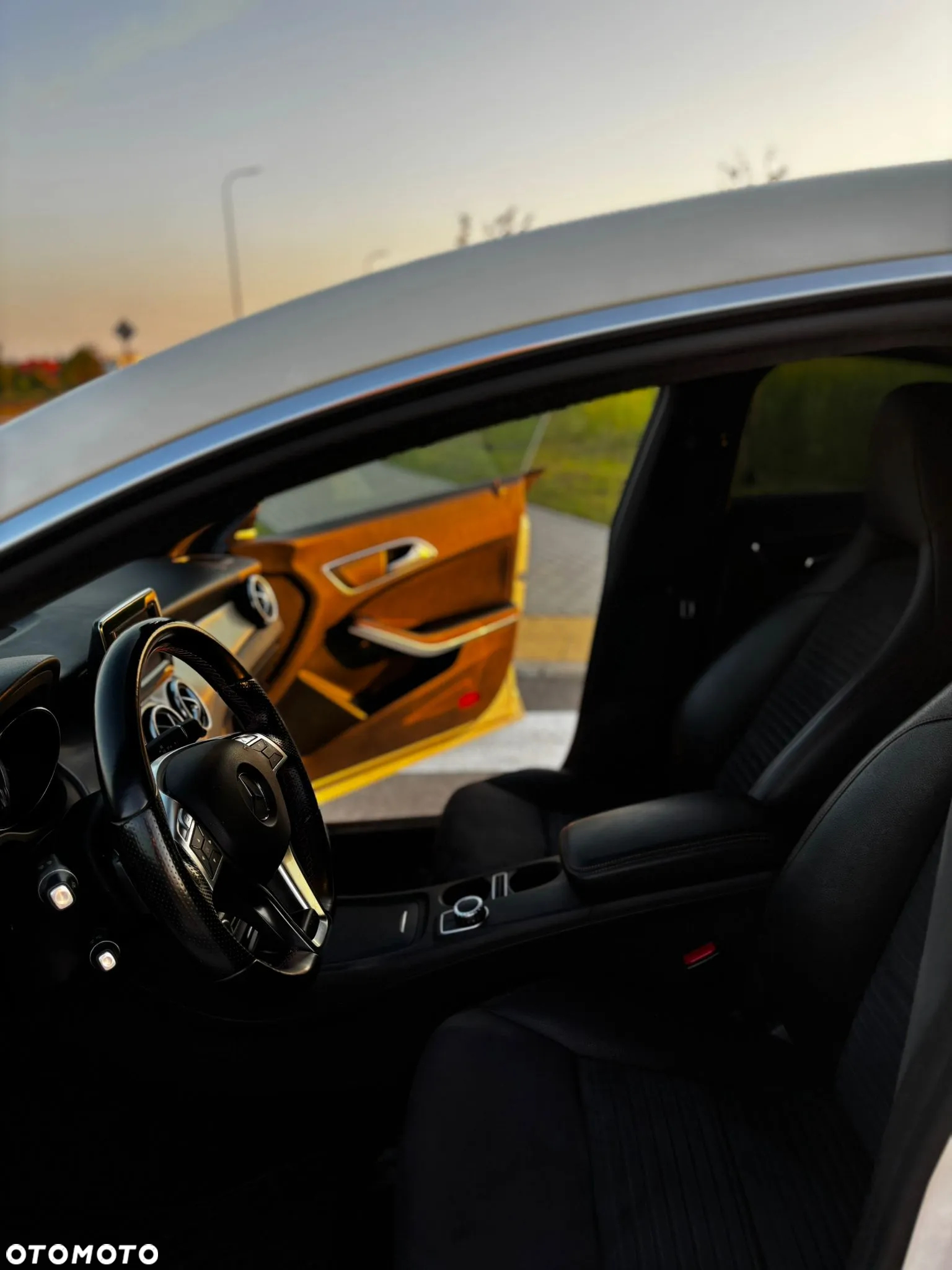 Mercedes-Benz CLA 180 7G-DCT AMG Line - 18