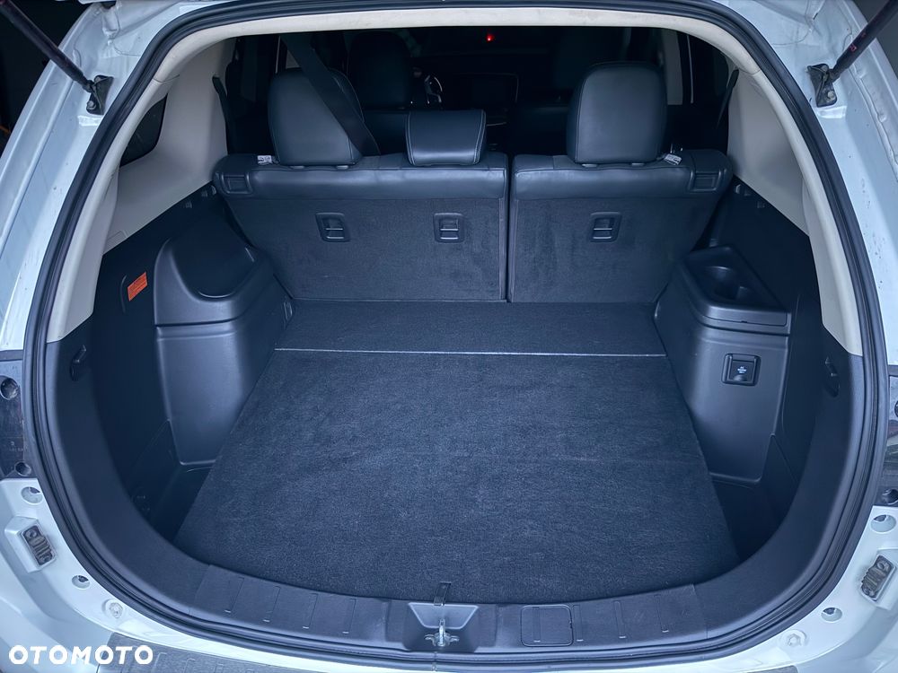 Mitsubishi Outlander - 20