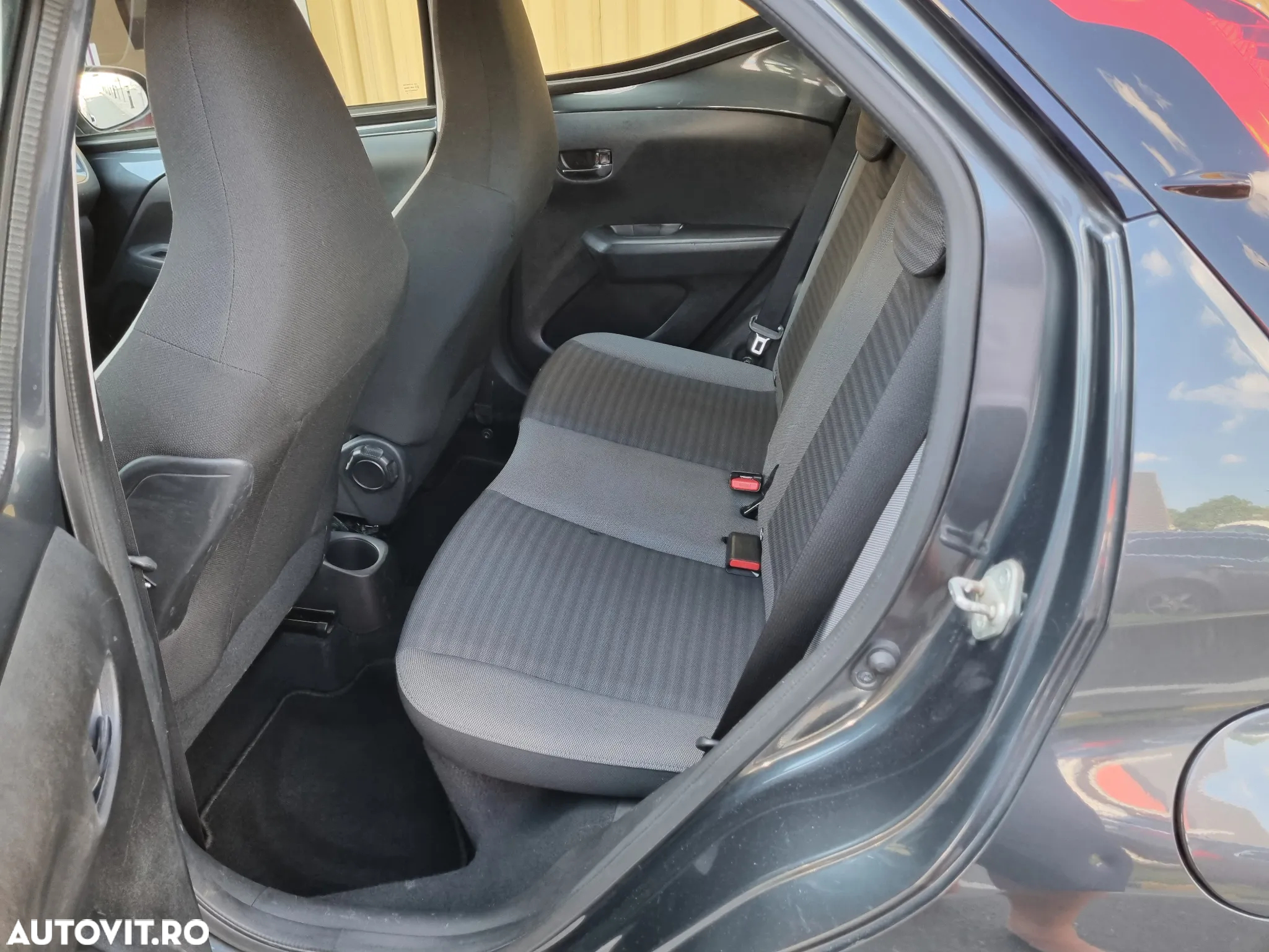 Toyota Aygo 1.0 VVY-I 5 usi X-style - 14