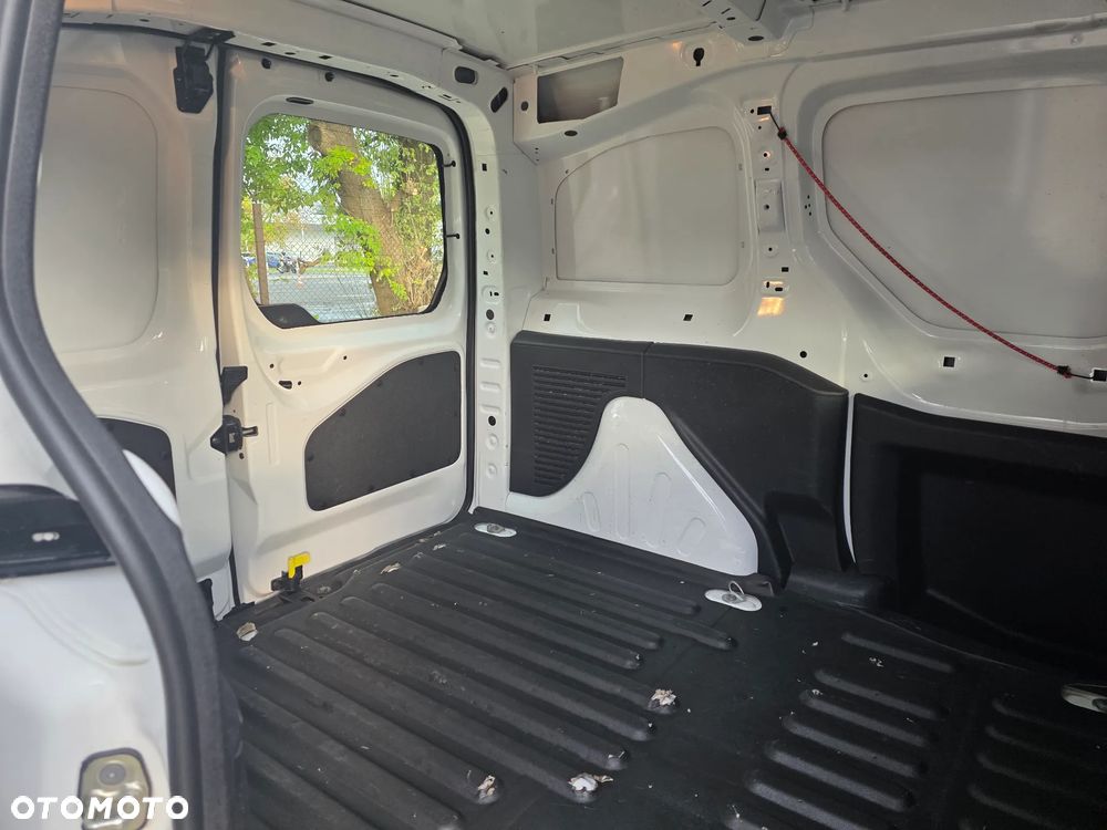 Peugeot Partner - 13