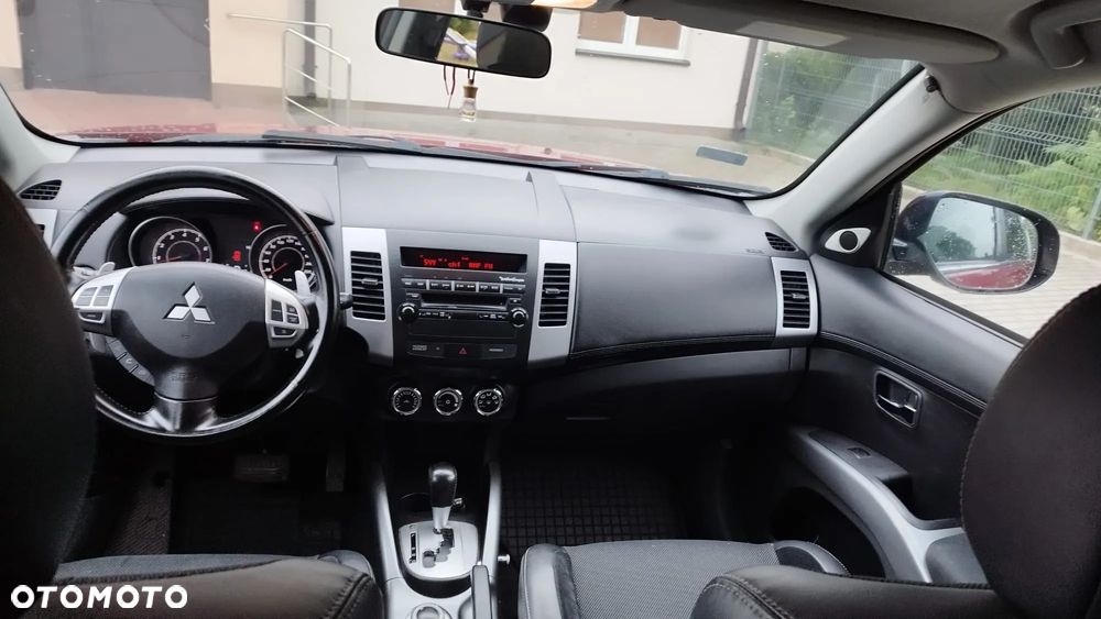 Mitsubishi Outlander 2.4 Invite CVT - 14