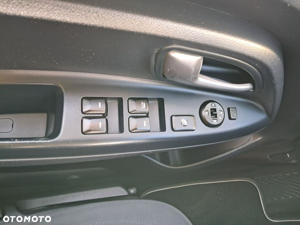 Kia Rio - 18