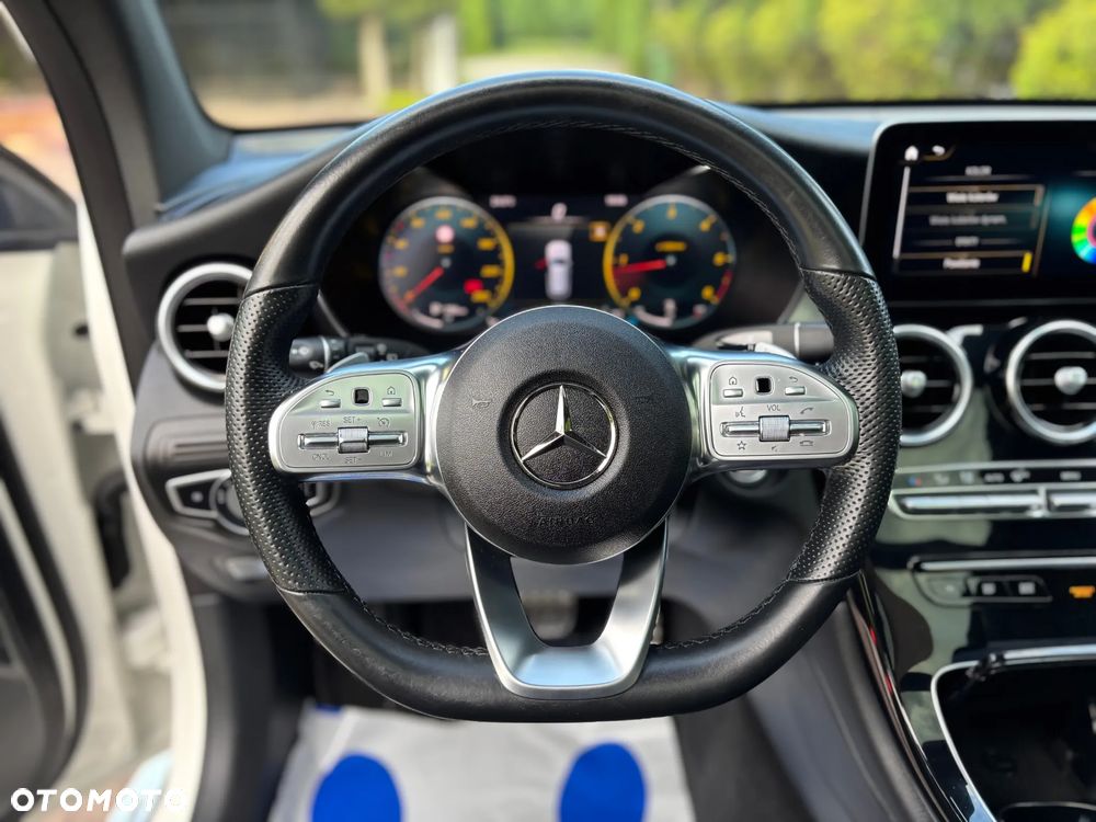 Mercedes-Benz GLC 220 d 4Matic 9G-TRONIC AMG Line - 29